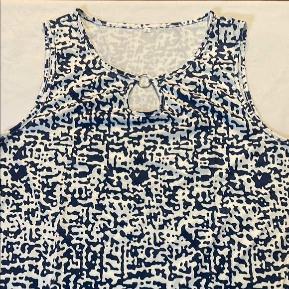 White and Blue Sleeveless Sheath Midi Dress - Picture 8 of 17